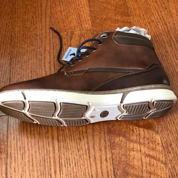 NWT Men’s Brown Boots - Picture 3 of 3
